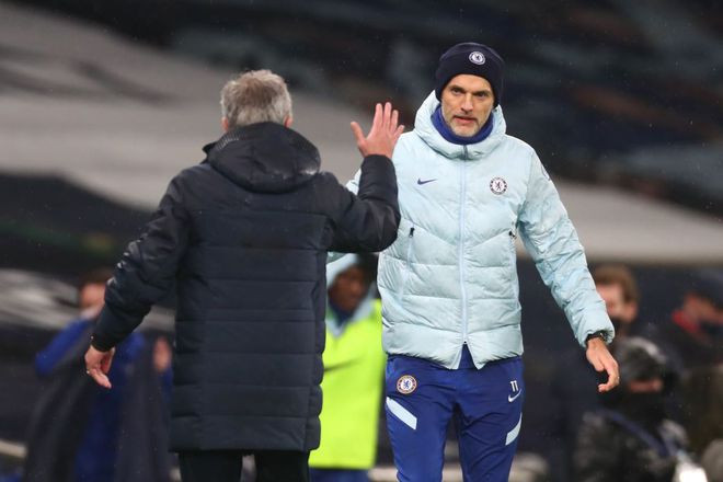 Tân HLV Tuchel (phải) vẫn chưa hài lòng với màn thể hiện của Chelsea dù đánh bại Tottenham. Ảnh: AFP