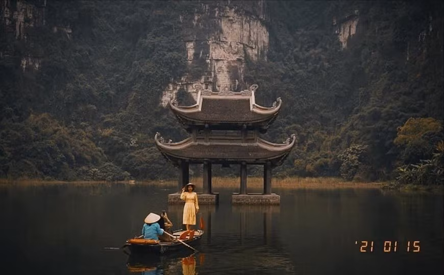 Hiện các địa điểm du lịch tại Ninh Bình đã nghiêm chỉnh chấp hành các quy định và thực hiện nhiều biện pháp phòng chống dịch, đảm bảo an toàn cho du khách khi tham quan trong dịp Tết Âm lịch 2021 sắp tới. (Ảnh: CTV/Vietnam+)