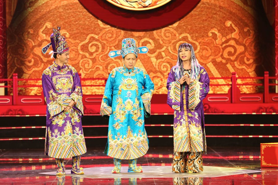 Tuy nhiên, ngay sau đó, “Bắc Đẩu” đã thay đổi trang phục để phù hợp với "tính cách thật". Trang phục đôi màu tím của Nam Tào và Bắc Đẩu đã gây sốt hồi năm 2019. Ảnh: VFC. Tuy nhiên, ngay sau đó, “Bắc Đẩu” đã thay đổi trang phục để phù hợp với