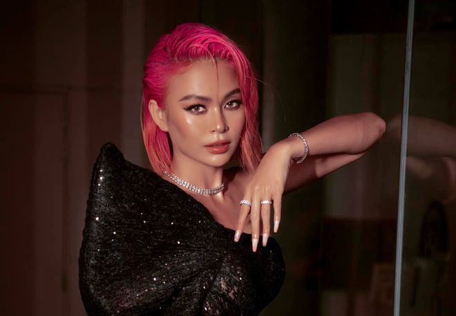 Mâu Thủy “đường ai nấy đi” với mối tình gần 8 năm khiến nhiều người bất ngờ.