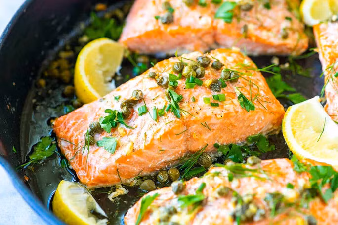 Cá dầu, đặc biệt là cá hồi, rất tốt cho quý ông - Ảnh minh họa từ Internet