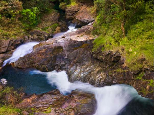  Người dân bản địa rất coi trọng nguồn nước của thác