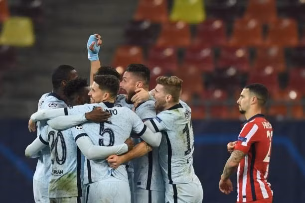  Siêu phẩm của Giroud định đoạt trận đấu. Ảnh: AFP