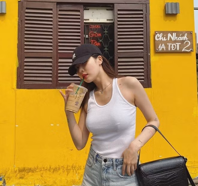 Bỏ ngoài tai những thành kiến, HyunA vẫn sống tích cực và làm theo những mong muốn của bản thân. Ảnh: Instagram.