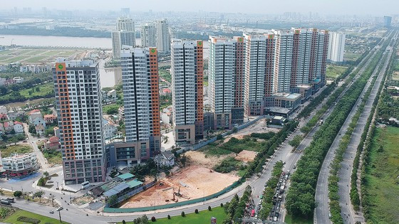 Cao ốc mới bên đường Mai Chí Thọ, TP Thủ Đức. Ảnh: CAO THĂNG