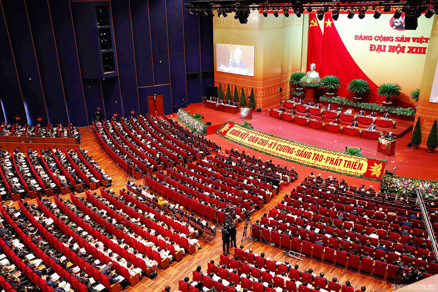  Toàn cảnh phiên khai mạc Đại hội đại biểu toàn quốc lần thứ XIII của Đảng. Ảnh: THẾ GIỚI & VIỆT NAM