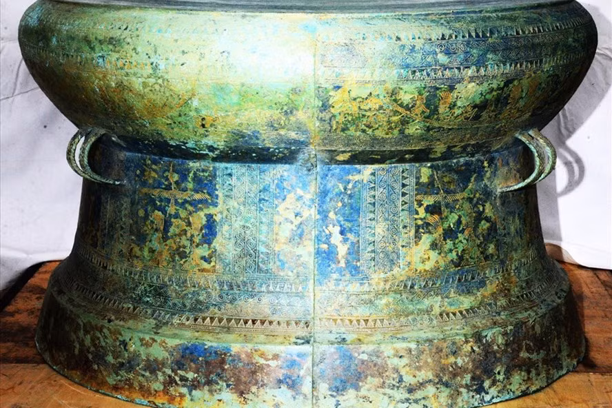 Trống đồng Kính Hoa. Ảnh: Trịnh Sinh Trống đồng Kính Hoa. Ảnh: Trịnh Sinh