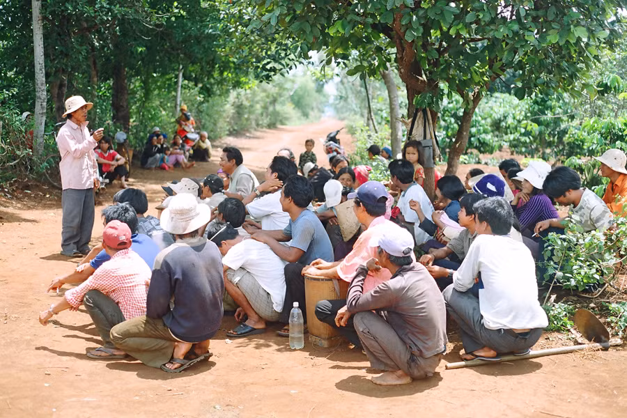 Tuyên truyền phòng chống ma túy tại vùng dân tộc thiểu số. Ảnh: L.T