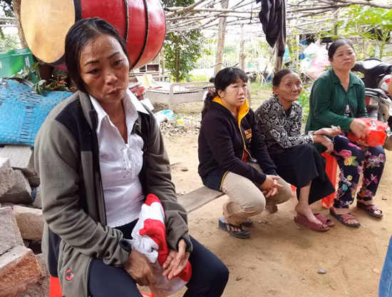 Bà con xã Hàm Thắng bàng hoàng, đau xót khi một lúc có 3 trẻ nhỏ bị đuối nước.