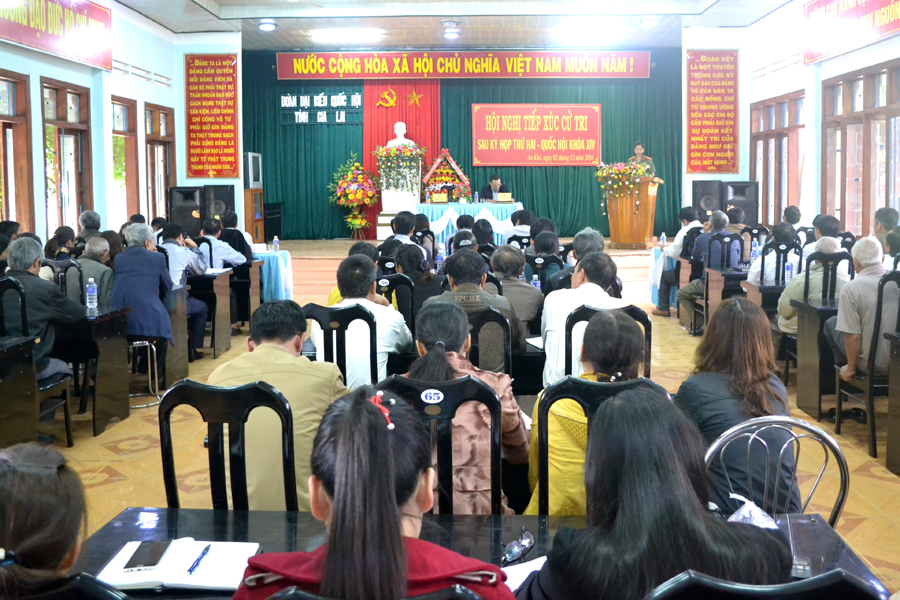 Đại biểu Quốc hội khóa XIV tiếp xúc cử tri tại phường An Tân (thị xã An Khê). Ảnh: Lê Hòa Đại biểu Quốc hội khóa XIV tiếp xúc cử tri tại phường An Tân (thị xã An Khê). Ảnh: Lê Hòa