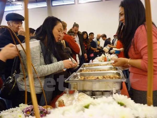 Gian hàng Việt Nam tại Hội chợ quốc tế Bazaar.