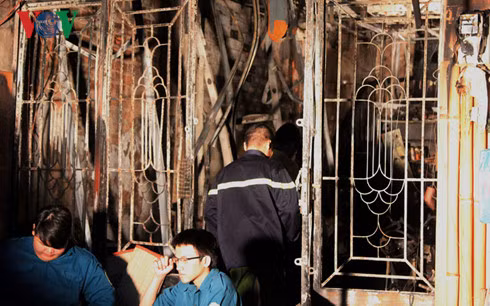 Hiện trường vụ cháy. Hiện trường vụ cháy.