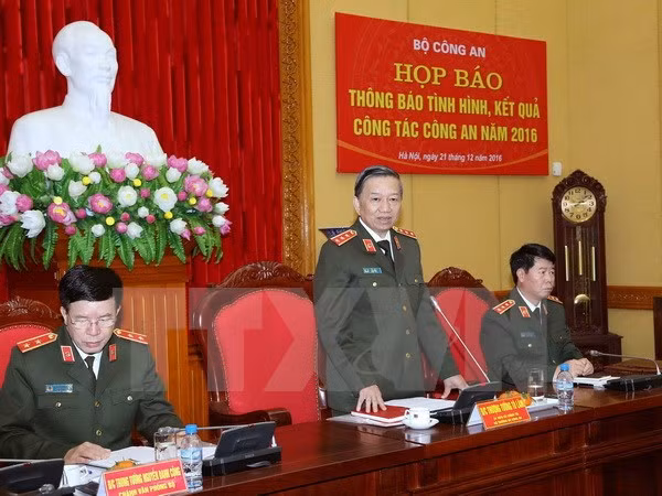 Bộ trưởng Bộ Công an Tô Lâm phát biểu ý kiến.