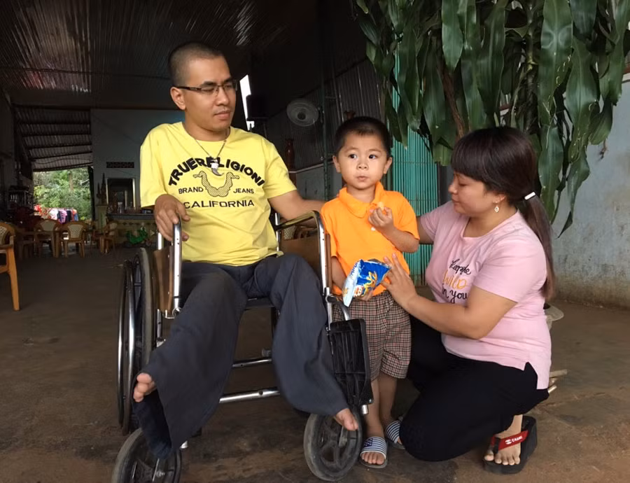 Gia đình hạnh phúc luôn là nguồn động viên quý giá của anh Đặng Tiến Tam. Ảnh: N.T