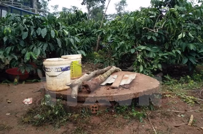Giếng đào nơi xảy ra vụ đuổi nước khiến hai mẹ con chị Hiền tử vong.