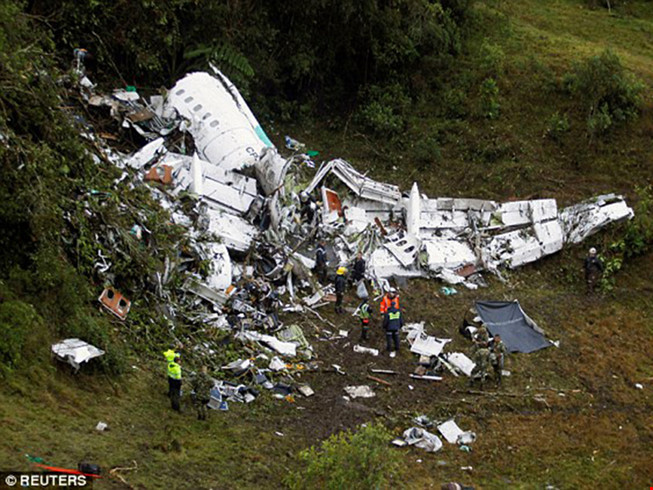 Vụ tai nạn máy bay kinh hoàng...