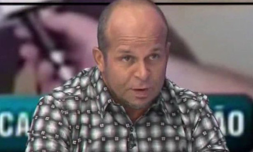 Nhà ngoại cảm người Brazil Carlinhos đã tiên tri chính xác về thảm kịch Chapecoense. Nhà ngoại cảm người Brazil Carlinhos đã tiên tri chính xác về thảm kịch Chapecoense.