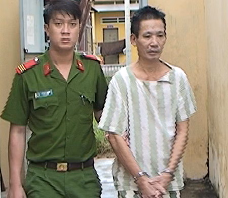  Đối tượng Nguyễn Văn Thiên trộm cắp xe máy bị Công an huyện bắt giữ. Ảnh: Ngô Mạo