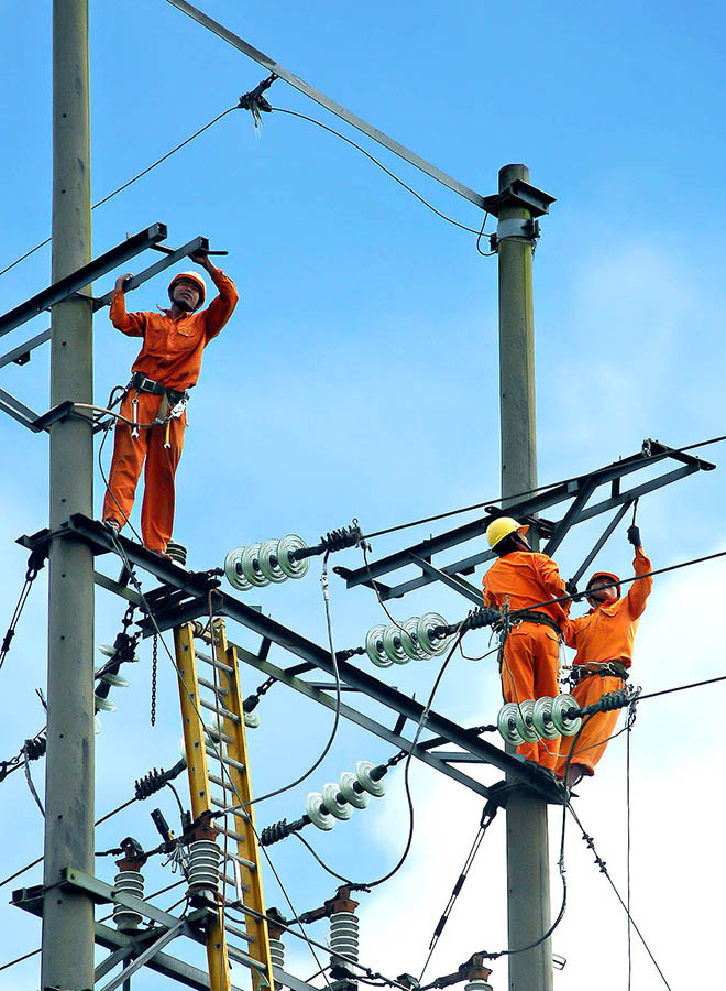 Đặc thù công việc của ngành đòi hỏi người lao động phải trẻ, khỏe, năng nổ và nhiệt tình. Ảnh: Đức Thụy