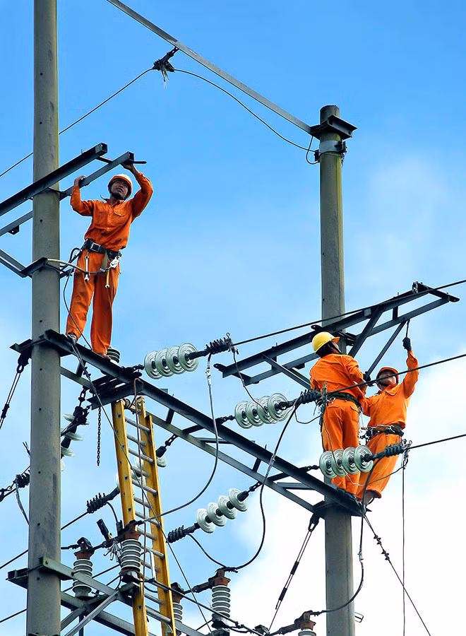 Đặc thù công việc của ngành đòi hỏi người lao động phải trẻ, khỏe, năng nổ và nhiệt tình. Ảnh: Đức Thụy