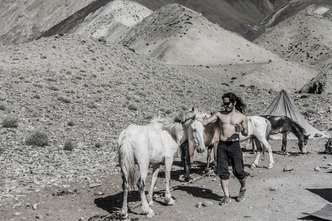 Hoàng Lê Giang ở thung lũng Markha, nằm trong dãy núi Himalaya. Ảnh: NVCC Hoàng Lê Giang ở thung lũng Markha, nằm trong dãy núi Himalaya. Ảnh: NVCC