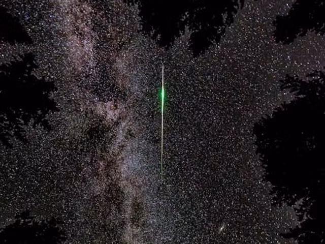 Vệt sao băng Perseid chụp bởi Tim Erskine vào 12.8.2013, (nguồn: Earthsky)