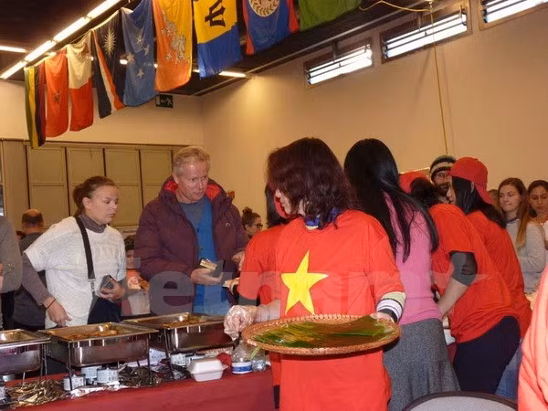 Gian hàng Việt Nam tại Hội chợ quốc tế Bazaar.