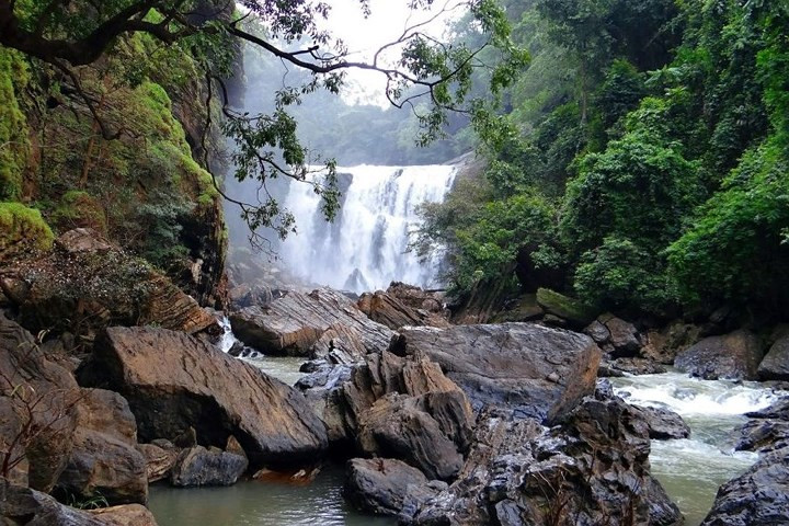  Thác Sathodi là một kỳ quan thiên nhiên ở bang Karnataka, Ấn Độ.