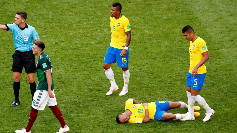 Neymar liên tục 