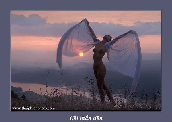 Để tránh những hệ lụy không đáng có, danh tính của người mẫu trong ảnh đã được Cục Mỹ thuật, Nhiếp ảnh và Triển lãm xem xét kỹ lưỡng Ảnh: Thái Phiên