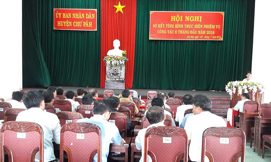  Toàn cảnh buổi sơ kết. Ảnh: Đinh Yến