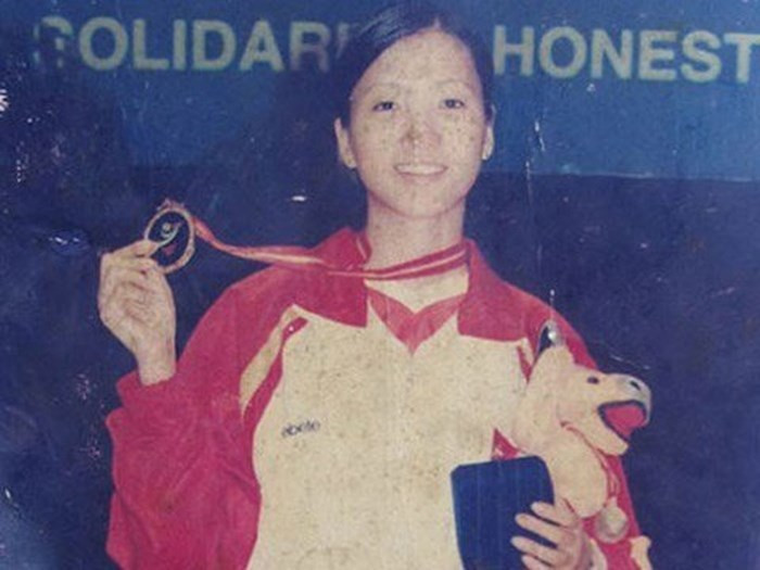 VĐV đá cầu chuyên nghiệp Nguyễn Huyền Trang sinh năm 1985, gốc Hà Nội. Cô từng giành HCV SEA Games 22 ở nội dung đồng đội nữ và đôi nữ, hai HCV vàng thế giới các năm 2005, 2007 và nhiều HCV khu vực châu Á, Đông Nam Á. VĐV đá cầu chuyên nghiệp Nguyễn Huyền Trang sinh năm 1985, gốc Hà Nội. Cô từng giành HCV SEA Games 22 ở nội dung đồng đội nữ và đôi nữ, hai HCV vàng thế giới các năm 2005, 2007 và nhiều HCV khu vực châu Á, Đông Nam Á.