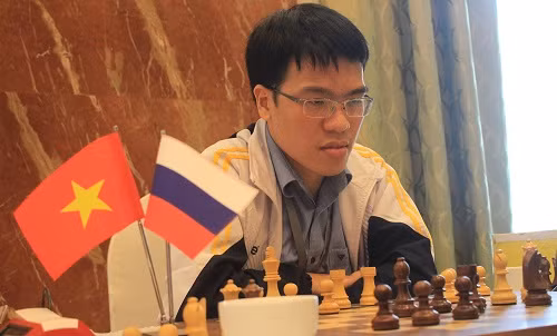 1 Quang Liêm đứng trước cơ hội so tài cùng cao thủ làng cờ vua. Ảnh: XB.