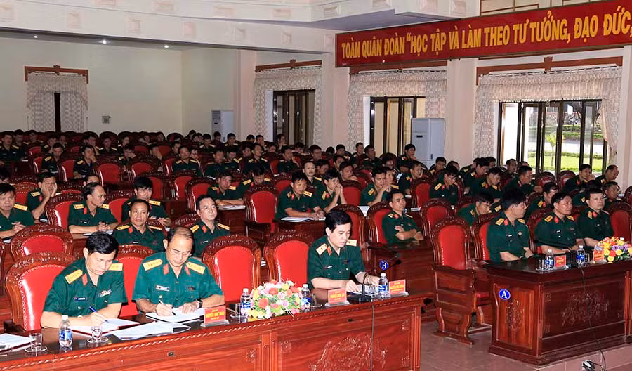  Quang cảnh buổi học tập quán triệt Nghị quyết tại Quân đoàn 3. Ảnh: Vĩnh Hoàng