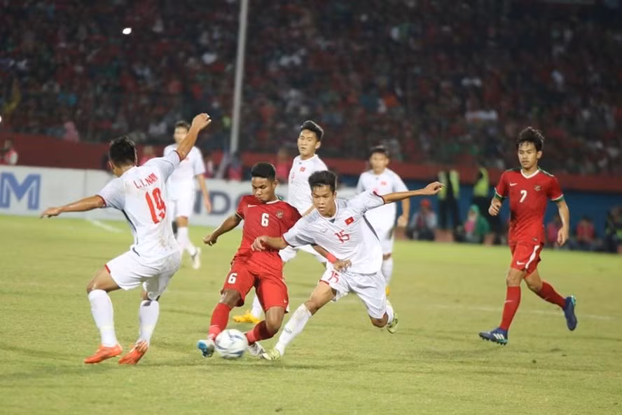 Để thua U19 Indonesia với tỉ số 0-1, U19 Việt Nam đứng trước nguy cơ bị loại khỏi giải U19 Đông Nam Á 2018 ngay ở vòng bảng.