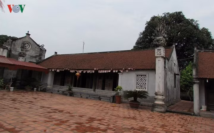  Chùa Bà Đanh nổi tiếng không phải vì đông khách hành hương hay khách thăm quan du lịch mà di tích này được biết đến bởi câu ví von “Vắng như chùa Bà Đanh”.