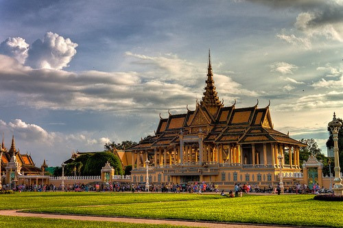 Chùa Wat Phnom. Ảnh: Tour24 Chùa Wat Phnom. Ảnh: Tour24