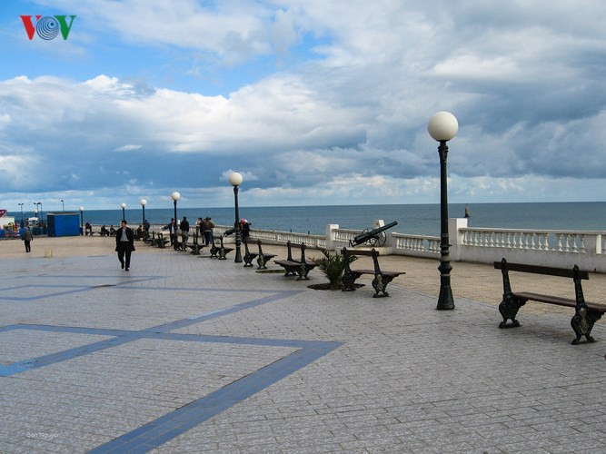Góc phố biển lãng mạn là nơi hẹn hò lý tưởng cho người dân mỗi dịp cuối tuần.