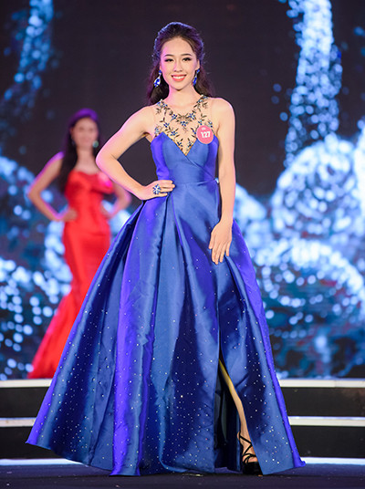 Phạm Ngọc Hà My trong phần thi trang phục dạ hội. Ảnh: Viết Quý.