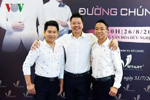 Sau 20 năm đồng hành cùng nhau trên chặng đường âm nhạc, Đăng Dương - Trọng Tấn - Việt Hoàn lần đầu tiên có một đêm nhạc tam ca riêng.