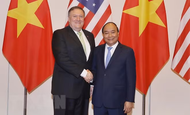 Thủ tướng Nguyễn Xuân Phúc tiếp Bộ trưởng Ngoại giao Hoa Kỳ Michael Pompeo đang có chuyến thăm chính thức Việt Nam. (Ảnh: Thống Nhất/TTXVN)