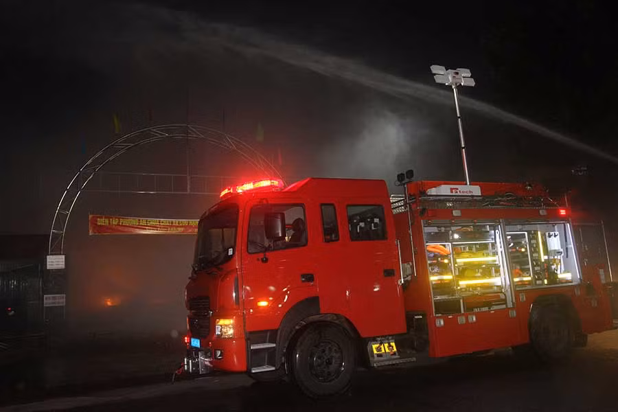  Ngọn lửa được dập tắt sau hơn 10 phút phát hiện. Ảnh: Văn Ngọc 