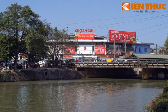 Sông An Cựu là một dòng sông gắn liền với nhiều địa danh lịch sử của Cố đô Huế.