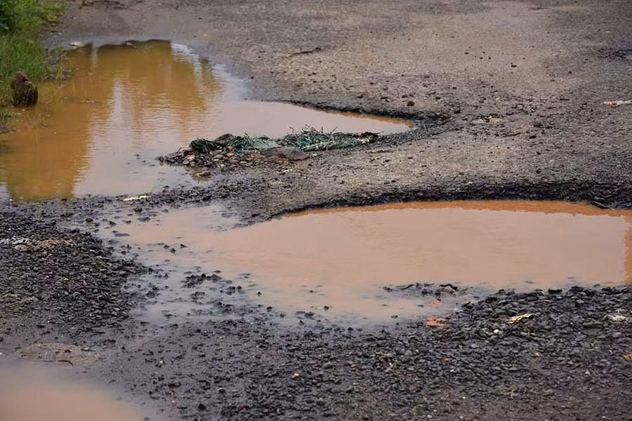  Ảnh chụp lúc 13 giờ 30 phút (ngày 22-7-2018) tại đường Âu Cơ. Ảnh: H.P