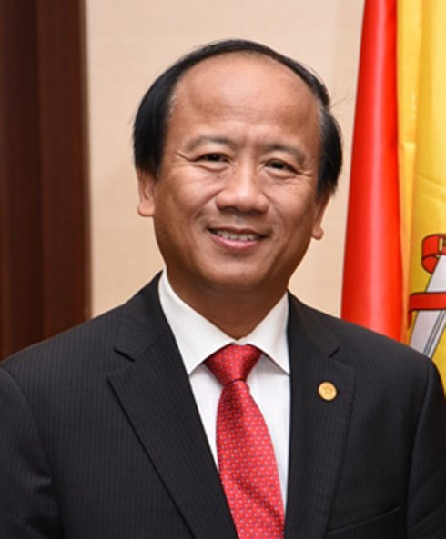 Đại sứ Đặc mệnh Toàn quyền nước Cộng hòa xã hội chủ nghĩa Việt Nam tại Tây Ban Nha Ngô Tiến Dũng