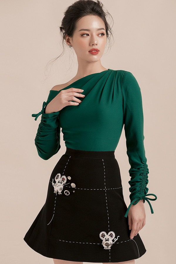  Trang điểm: Trần Như, Nhiếp ảnh: Thịnh Nguyễn.