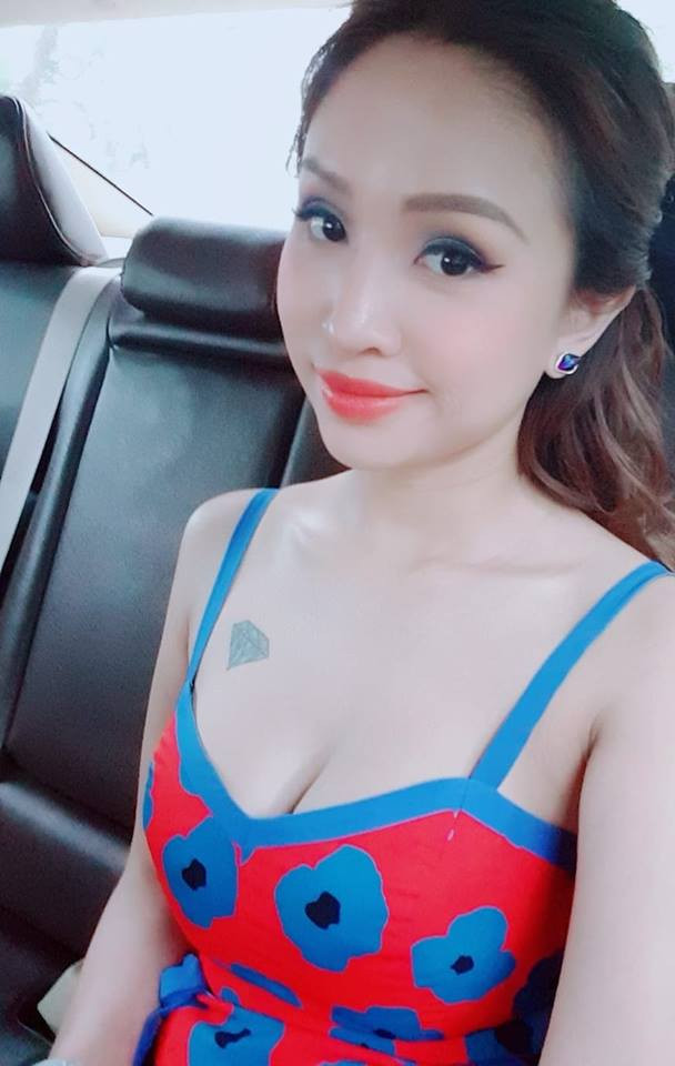 Sau sóng gió hôn nhân, Thanh Vân quyết định quay trở lại làng giải trí, tiếp tục đóng phim và làm MC truyền hình.