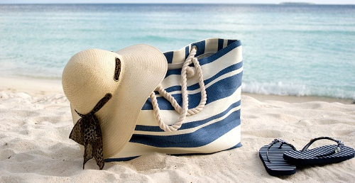 Những phụ kiện vừa giúp bạn bảo vệ tốt làn da vừa làm bạn thêm sành điệu.