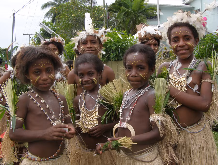 Các em bé Papua New Guinea