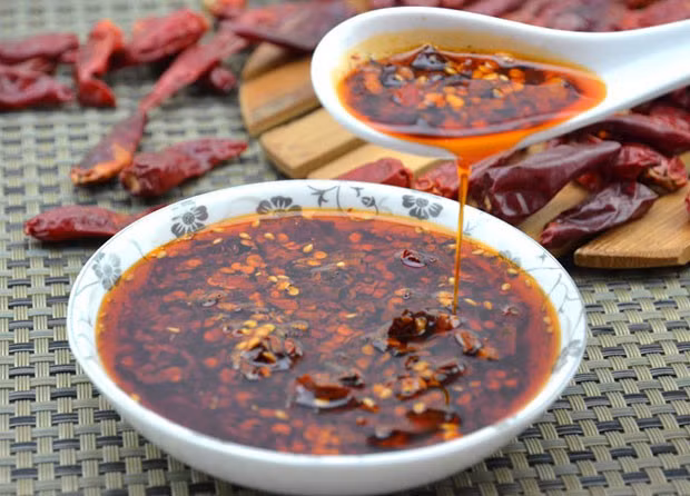 Dầu ớt ở Quý Châu khá giống món dầu ớt ở Tứ Xuyên